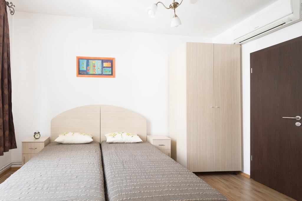 Vatra Accommodation Bukarest Kültér fotó