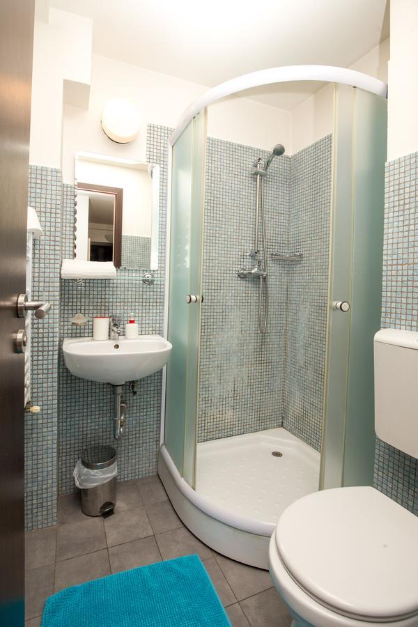 Vatra Accommodation Bukarest Kültér fotó