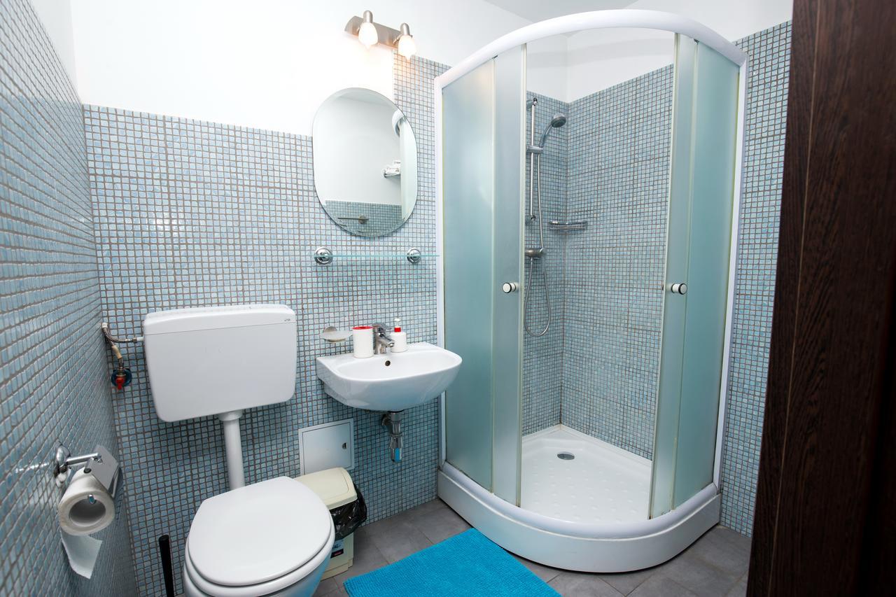 Vatra Accommodation Bukarest Kültér fotó